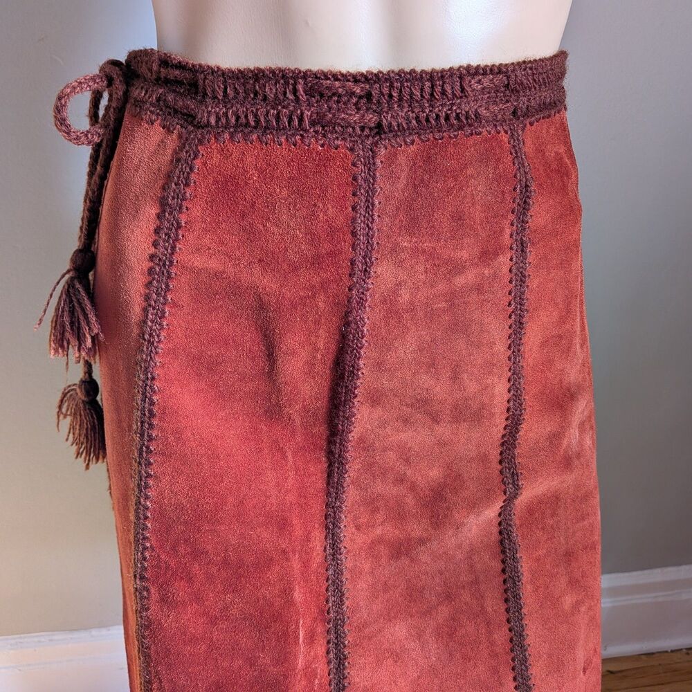 Vintage Red Suede Midi Skirt Chunky Knit Boho Dark Academia Size 0 - Picture 5 of 10